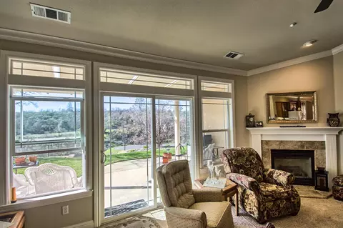 3585 Keel Ct, Redding, CA 96003 photo 2