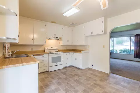2145 Miller St, Redding, CA 96001 photo 7