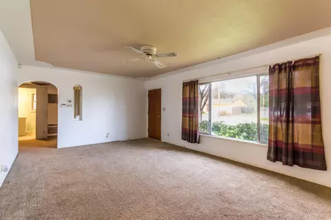 2145 Miller St, Redding, CA 96001 photo 4