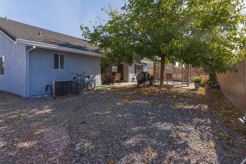 1805 Yahi Ln, Redding, CA 96002 photo 17