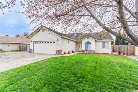 2177 Darsha Ln, Redding, CA 96003 photo 1