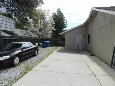 1977 Catherine Way, Redding, CA 96002 photo 13