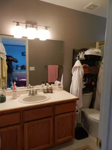 1977 Catherine Way, Redding, CA 96002 photo 9
