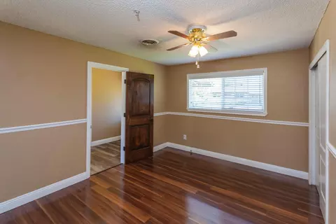 1132 Lorraine Dr, Redding, CA 96002 photo 17