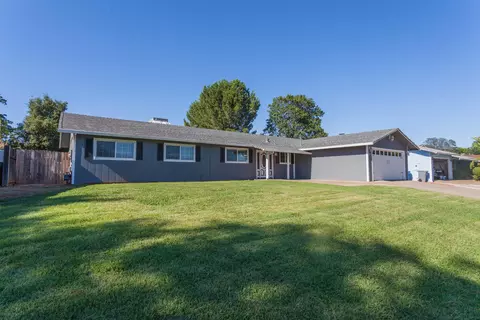 1132 Lorraine Dr, Redding, CA 96002 photo 2