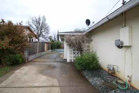 2777 Regal, Redding, CA 96002 photo 21