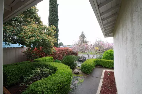 2777 Regal, Redding, CA 96002 photo 2