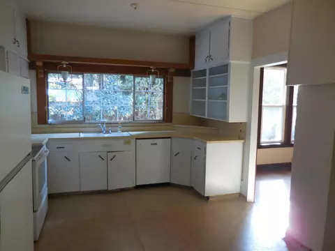 617 State St, Redding, CA 96001 photo 2