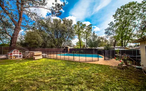 1961 Deerfield Ave, Redding, CA 96002 photo 4