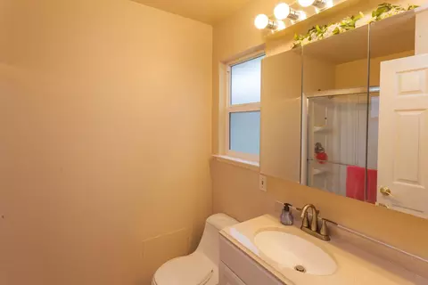 6857 Granada Dr, Redding, CA 96002 photo 12