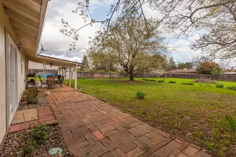 6857 Granada Dr, Redding, CA 96002 photo 16