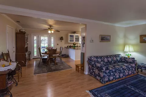 6857 Granada Dr, Redding, CA 96002 photo 7