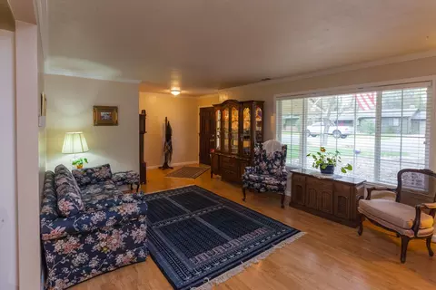 6857 Granada Dr, Redding, CA 96002 photo 8