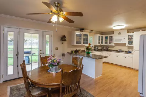 6857 Granada Dr, Redding, CA 96002 photo 6
