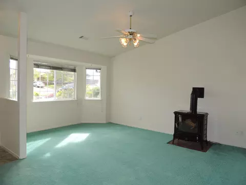 420 Viewpoint Dr, Redding, CA 96003 photo 3