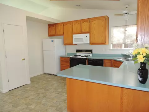 420 Viewpoint Dr, Redding, CA 96003 photo 5