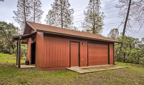 9545 Janell Ln, Redding, CA 96001 photo 3