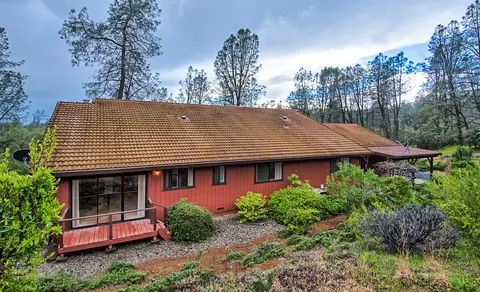9545 Janell Ln, Redding, CA 96001 photo 4