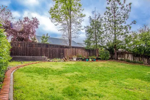 1960 Carleton St, Redding, CA 96002 photo 16