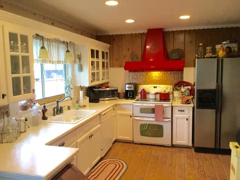 1626 Jay St, Redding, CA 96001 photo 9