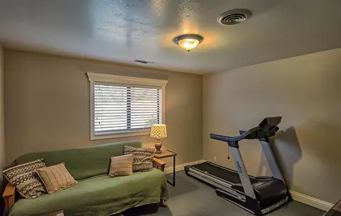 4000 Meander Dr, Redding, CA 96001 photo 19