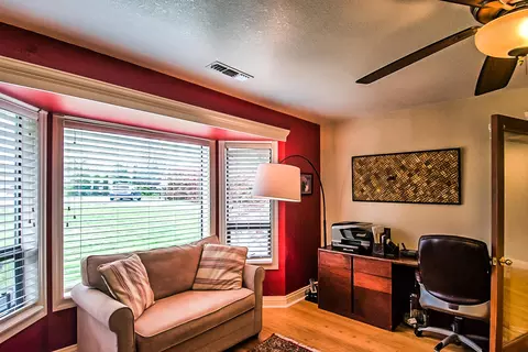 4000 Meander Dr, Redding, CA 96001 photo 8
