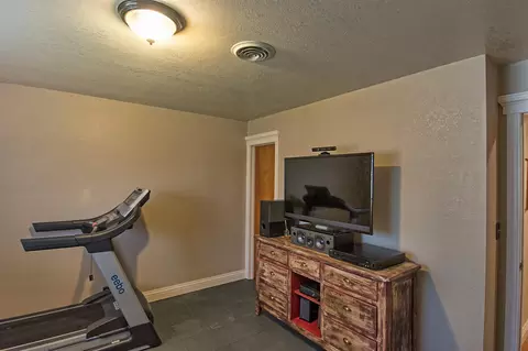 4000 Meander Dr, Redding, CA 96001 photo 20