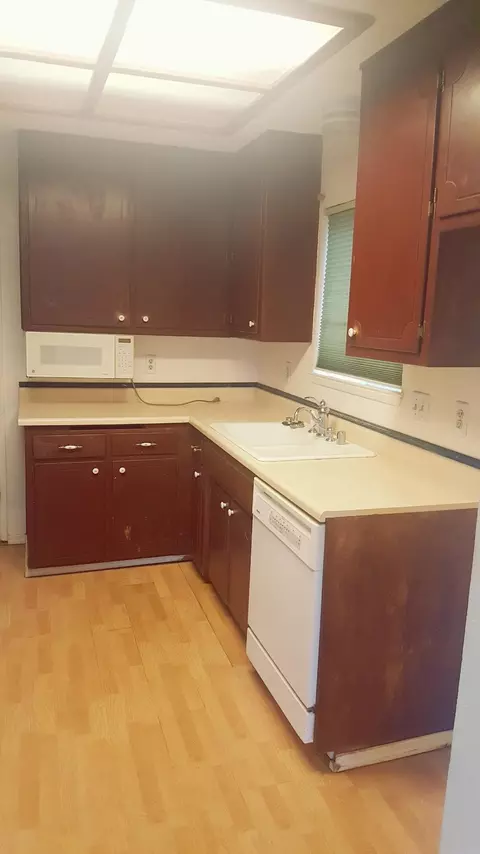 3718 Lake Forest Dr, Redding, CA 96003 photo 3