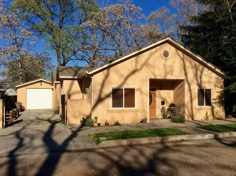 1034 Jackson St, Red Bluff, CA 96080 photo 1