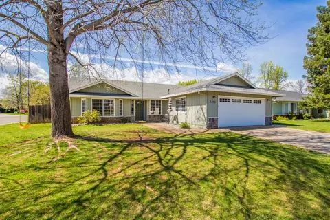 3490 Bridger Dr, Redding, CA 96002 photo 1