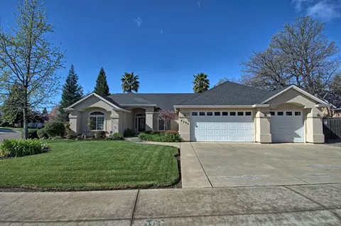 3394 Heritagetown Dr, Redding, CA 96002 photo 1
