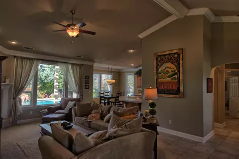 3394 Heritagetown Dr, Redding, CA 96002 photo 7