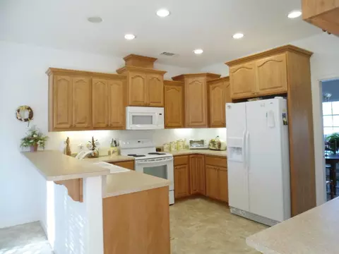 12830 Akrich St, Redding, CA 96003 photo 2