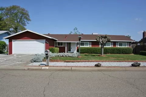 1160 Lorraine Dr, Redding, CA 96002 photo 3