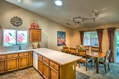 1590 Lavender Way, Redding, CA 96003 photo 9