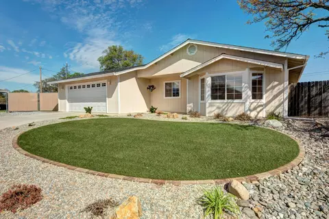 3730 Brian Ct, Redding, CA 96001 photo 2