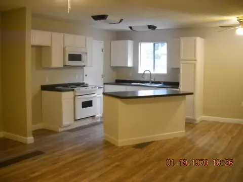 1335 Acacia St, Red Bluff, CA 96080 photo 4
