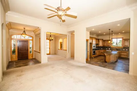 4605 Nantucket Dr, Redding, CA 96001 photo 8