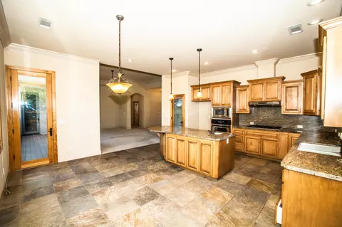 4605 Nantucket Dr, Redding, CA 96001 photo 13