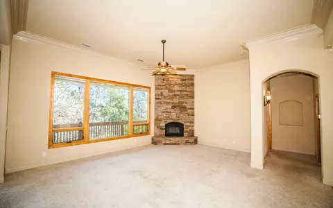4605 Nantucket Dr, Redding, CA 96001 photo 6