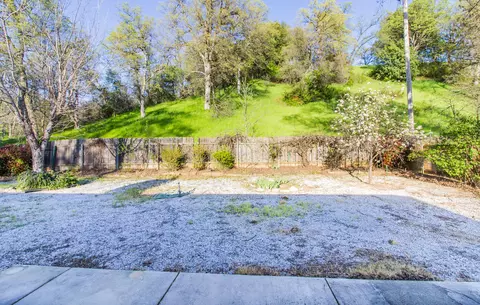 75 Tidmore Ln, Redding, CA 96003 photo 10