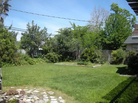 1996 Wilder Dr, Redding, CA 96001 photo 5