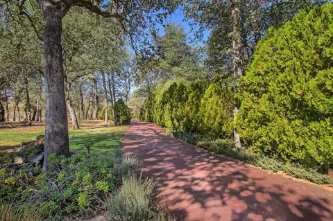 13245 Rhonda Ln, Redding, CA 96003 photo 6