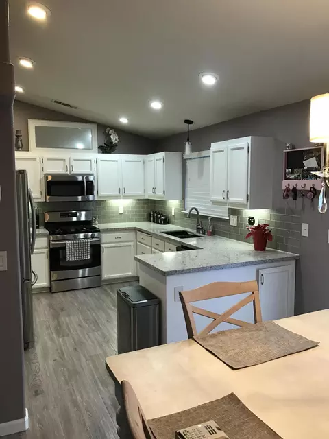 1488 Purple Way, Redding, CA 96003 photo 3