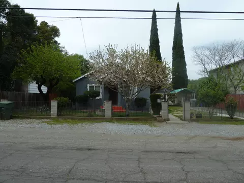 3208 Veda St, Redding, CA 96001 photo 1