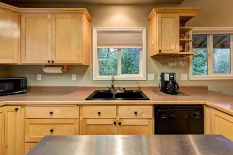 19737 Koala Ln, Redding, CA 96003 photo 10