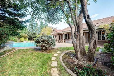 2376 Dream St, Redding, CA 96001 photo 31