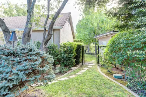 2376 Dream St, Redding, CA 96001 photo 30