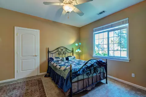 2376 Dream St, Redding, CA 96001 photo 16