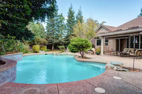 2376 Dream St, Redding, CA 96001 photo 32
